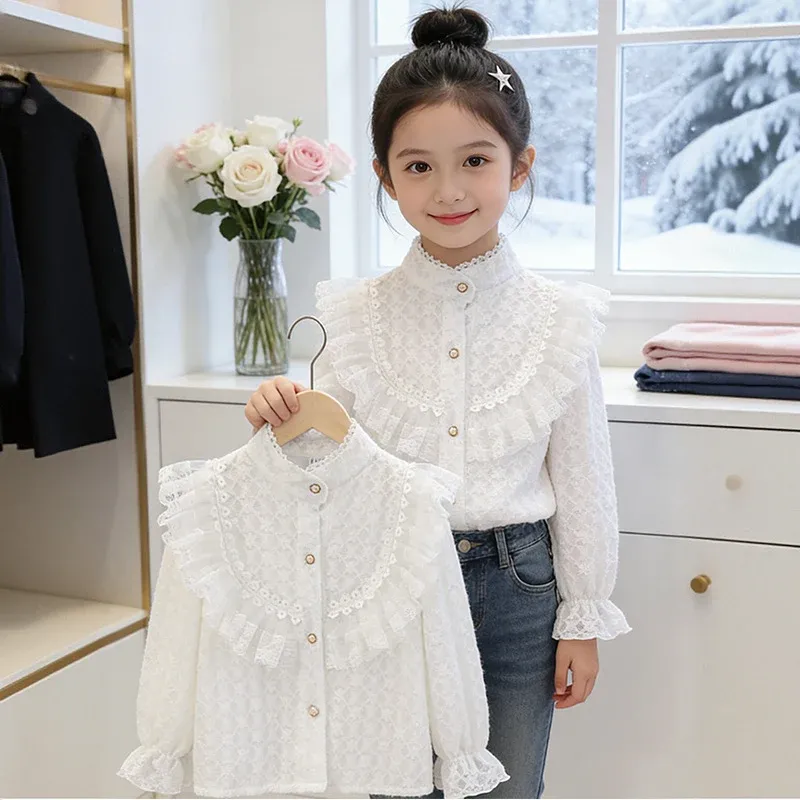 Mädchen Bluse mit romantischem Volantkragen