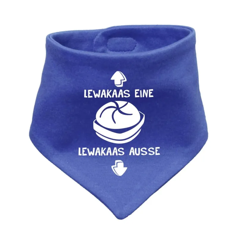 Blaues Babyhalstuch Lewakaas mit weißem Leberkässemmel-Druck und Pfeilen, süßes Dreieckstuch für Babys.